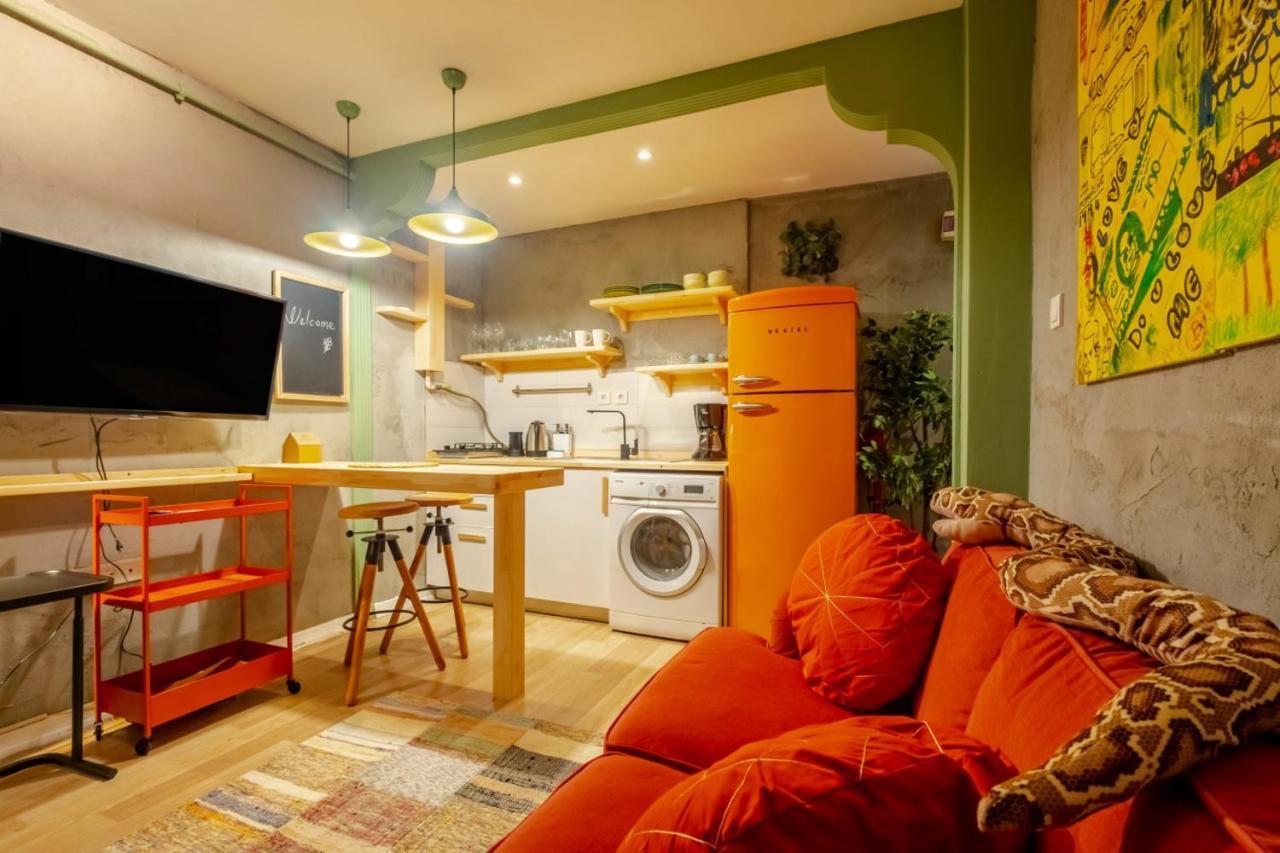 이스탄불 Pleasant Flat Near Taksim Square In Beyoglu 아파트 외부 사진