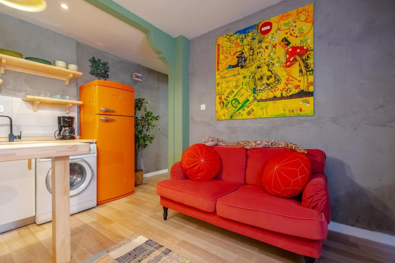 이스탄불 Pleasant Flat Near Taksim Square In Beyoglu 아파트 외부 사진