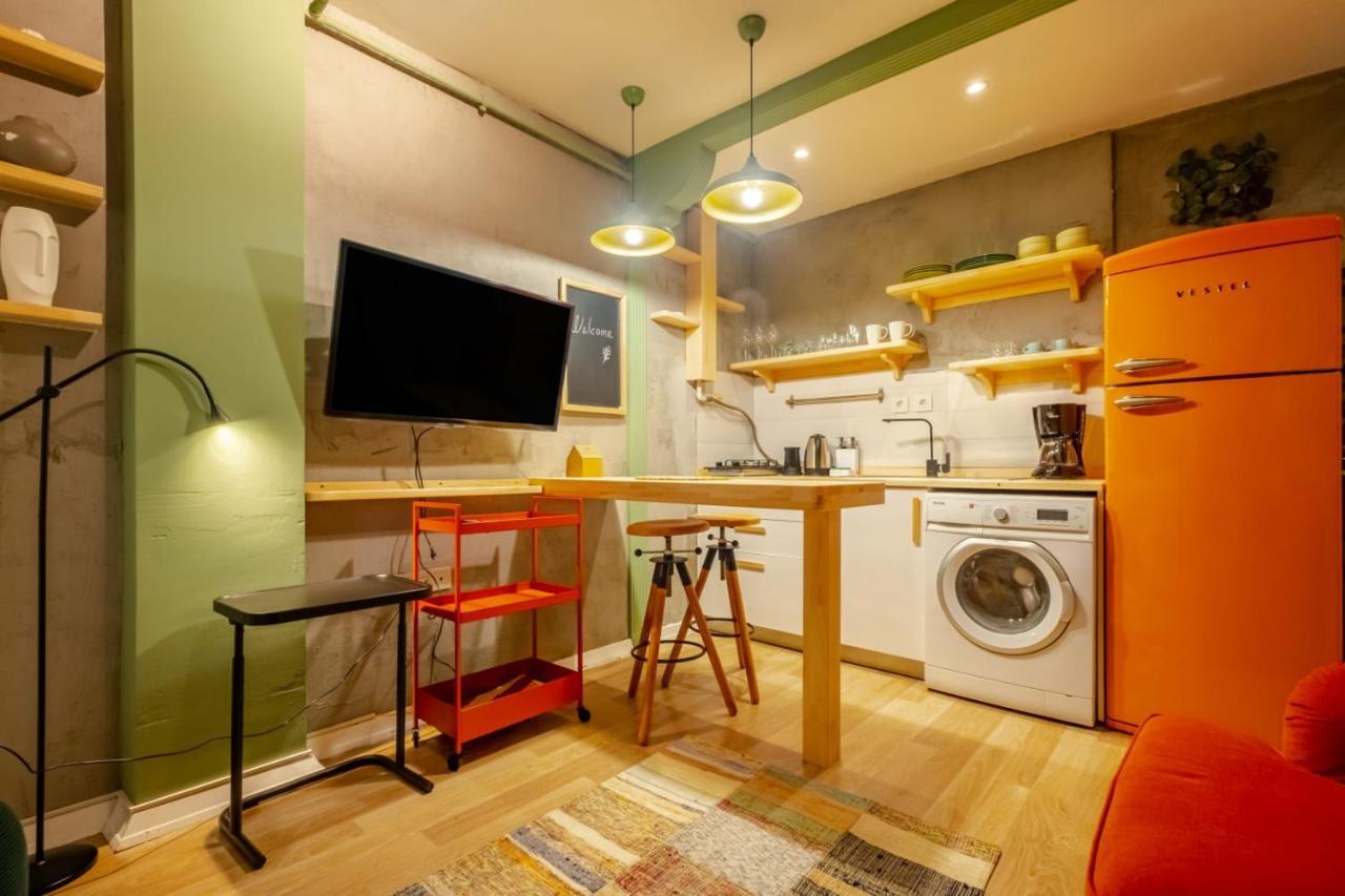 이스탄불 Pleasant Flat Near Taksim Square In Beyoglu 아파트 외부 사진